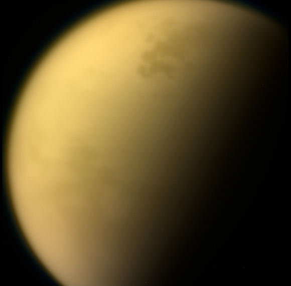 This view of Titan is among the last images NASA’s Cassini spacecraft sent to Earth before it plunged into the giant planet’s atmosphere. Image credit: NASA / JPL-Caltech / Space Science Institute.