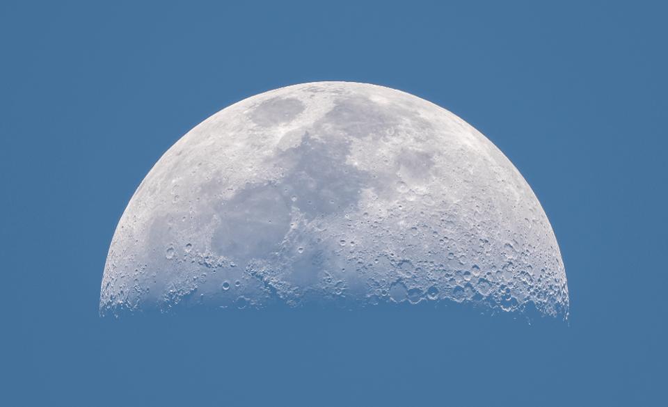 Rafael Ruiz (Spain) with Crescent Moon During the Day (Runner Up)