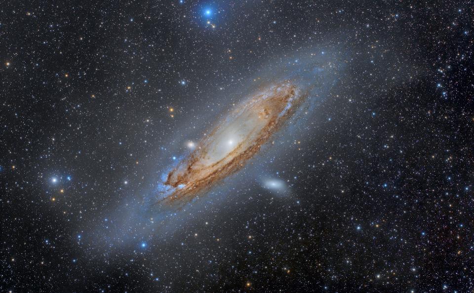 Andromeda Galaxy © Raul Villaverde Fraile (Spain) - HIGHLY COMMENDED