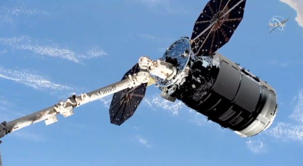 Space station receives spacewalking gear, new baking oven – Spaceflight Now