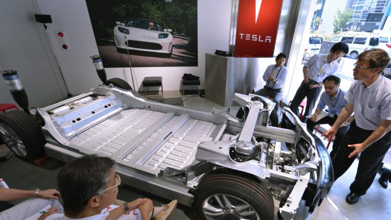 Tesla Still Leads Car Technology Even If Behind In Car Features – International Business Times