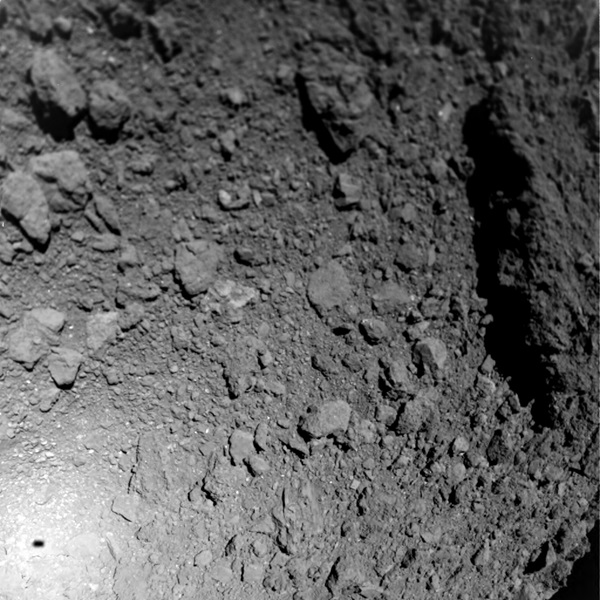 The latest photos of Hayabusa2’s mission to asteroid Ryugu – Astronomy Magazine