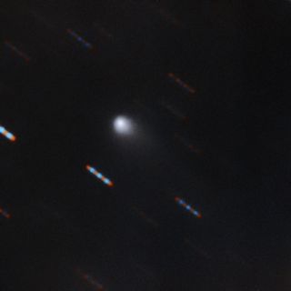 1st Color Photo of Interstellar Comet Reveals Its Fuzzy Tail – Space.com