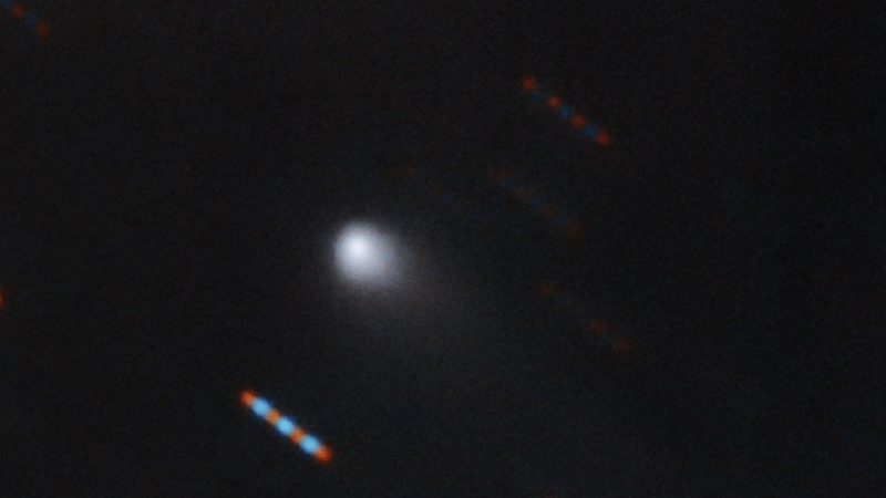 An Exclusive Image of the Interstellar Comet That Stunned Astronomers – Popular Mechanics