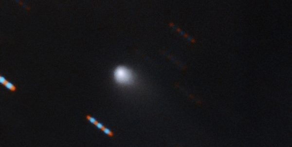 An Exclusive Image of the Interstellar Comet That Stunned Astronomers – Popular Mechanics