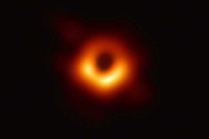 Black hole telescope team shares $3 million Breakthrough Prize – Astronomy Now Online