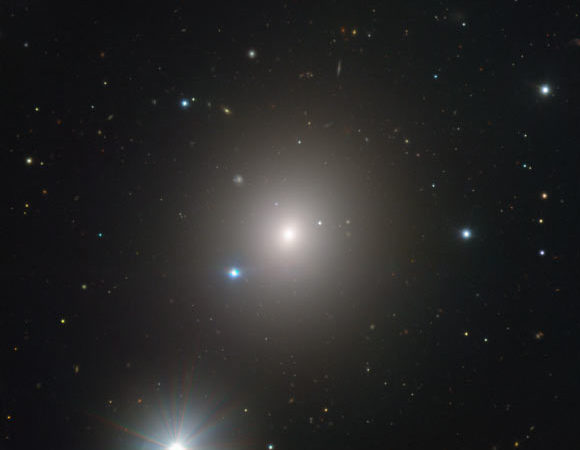 ESO Releases Stunning Image of Elliptical Galaxy NGC 1404 | Astronomy – Sci-News.com