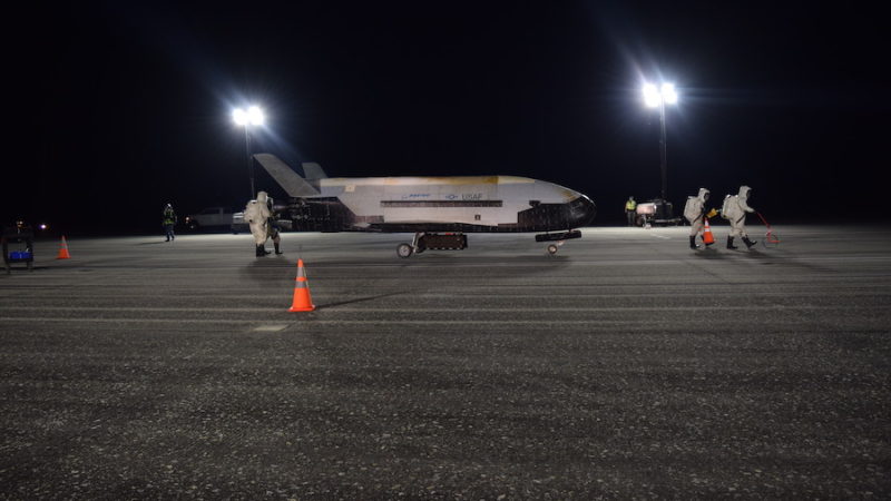 US military’s X-37B spaceplane lands in Florida – Spaceflight Now – Spaceflight Now