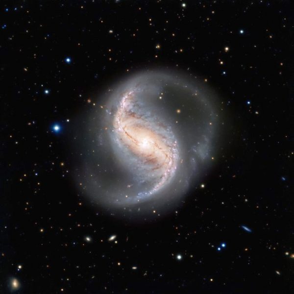 A face-on barred spiral that hints at Milky Way’s structure – Astronomy Now Online