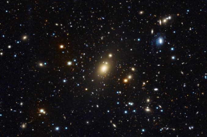 Record-setting ultra-massive black hole found at heart of galaxy cluster – Astronomy Now Online