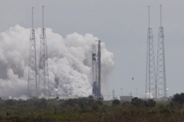 SpaceX performs hold-down firing for heavyweight satellite launch Monday – Spaceflight Now