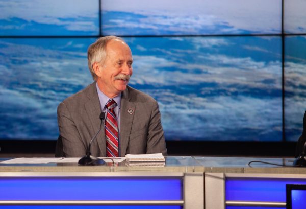 Former NASA spaceflight chief now consulting with SpaceX – Spaceflight Now