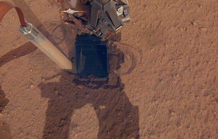 InSight lander will try robotic elbow grease to help stalled heat probe – Astronomy Now Online