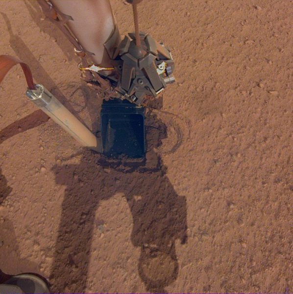 InSight lander will try robotic elbow grease to help stalled heat probe – Astronomy Now Online