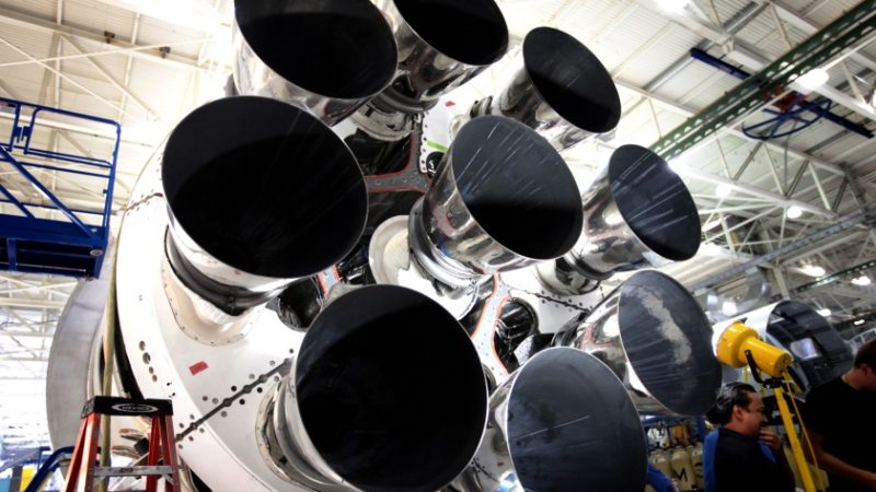 NASA, US military reviewing SpaceX engine malfunction – Spaceflight Now