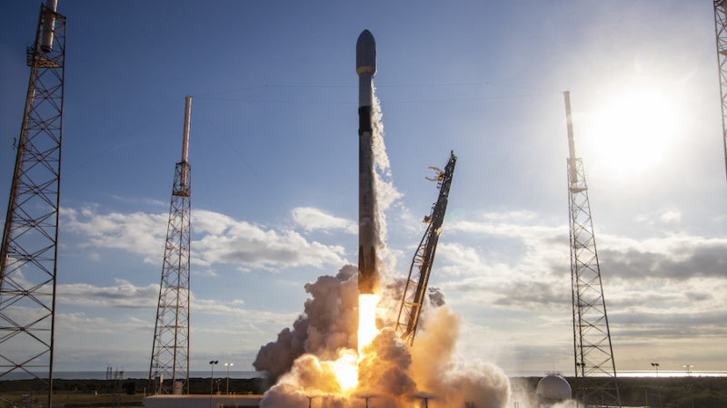 Florida launch range remains open; Falcon 9 mission postponed – Spaceflight Now