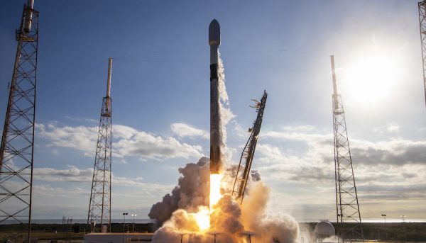 Florida launch range remains open; Falcon 9 mission postponed – Spaceflight Now