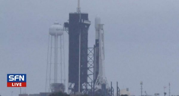 Live coverage: SpaceX rolls out Falcon 9 rocket for test-firing – Spaceflight Now