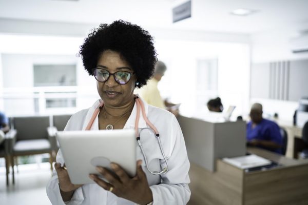 Microsoft’s video chat technology is changing how this hospital fights coronavirus – CNET