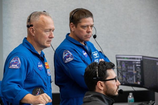 Dragon astronauts wrap up training, prepare to enter quarantine – Spaceflight Now