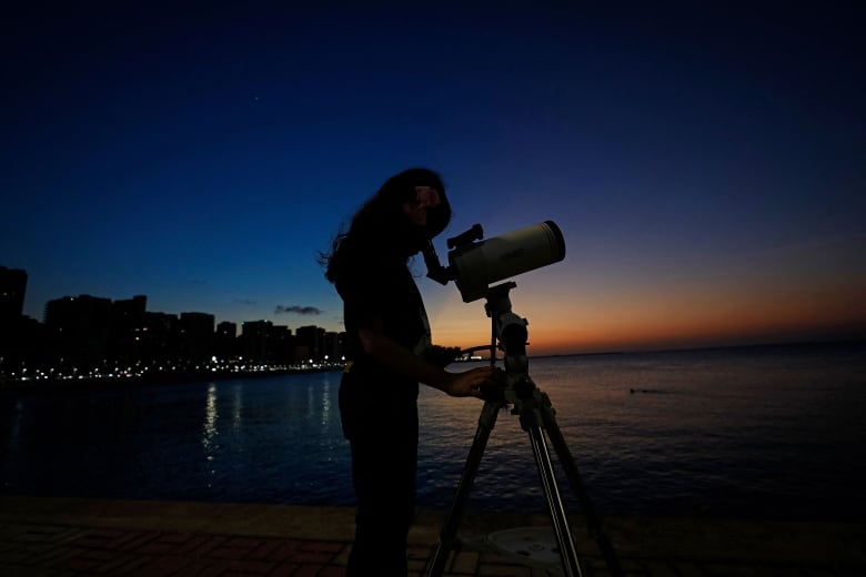 Grab your binoculars! N.B. astronomers say comet not seen for … – CBC.ca